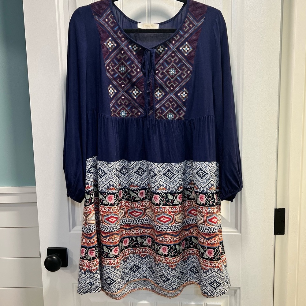 Entro Navy Mini Tunic Dress with Embroidered Bodice and Tie Accent. Size Large.